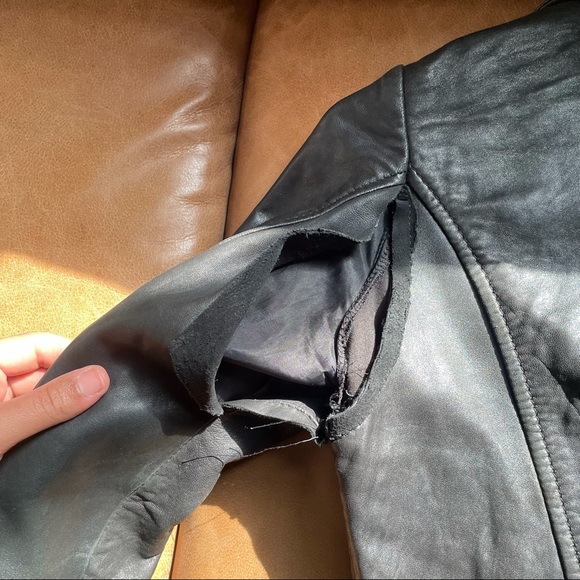 Lucky Brand Moto black leather jacket damaged sleeve fall winter layering - Picture 15 of 16